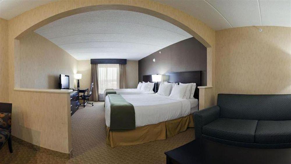 Holiday Inn Express Hotel & Suites Dover By Ihg Exterior photo