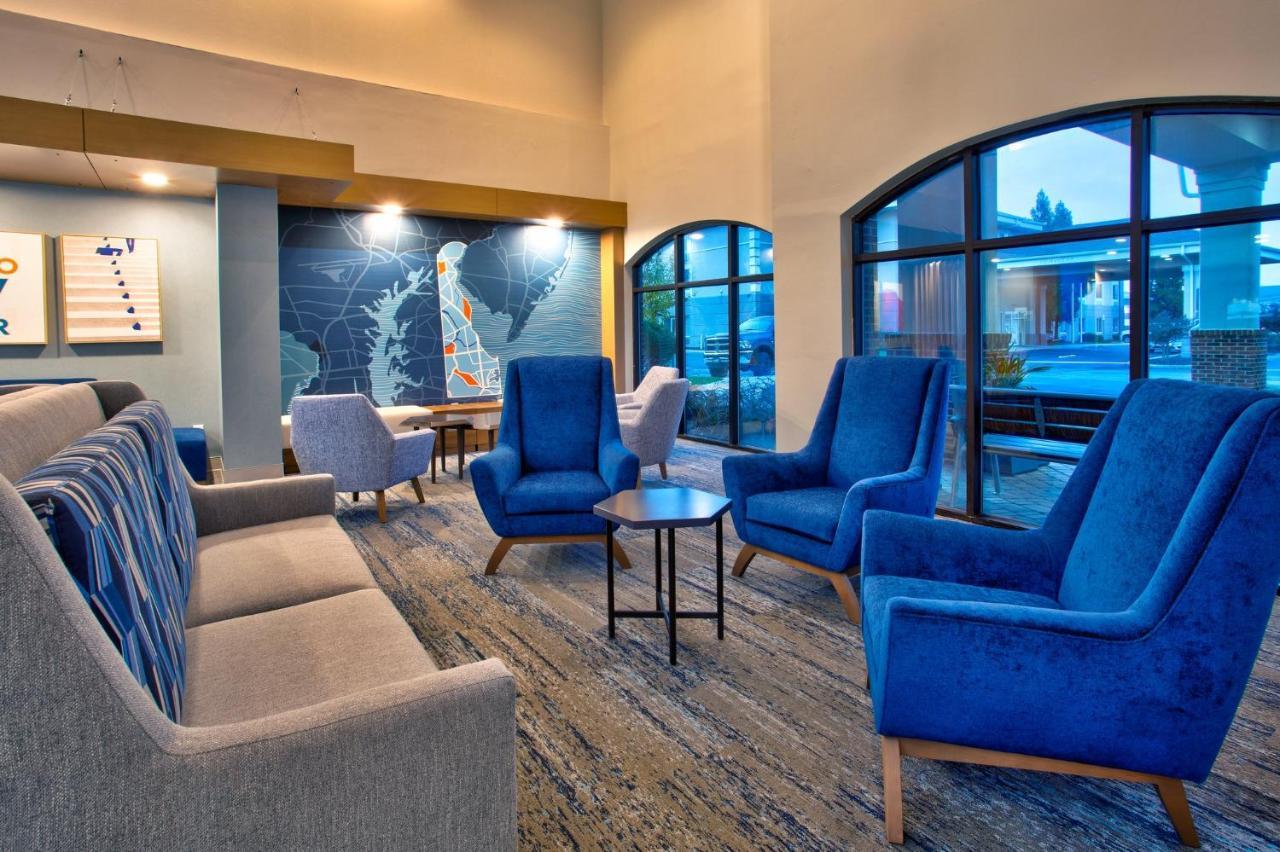 Holiday Inn Express Hotel & Suites Dover By Ihg Exterior photo