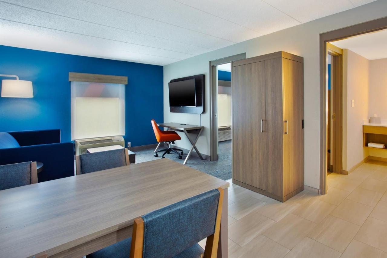 Holiday Inn Express Hotel & Suites Dover By Ihg Exterior photo