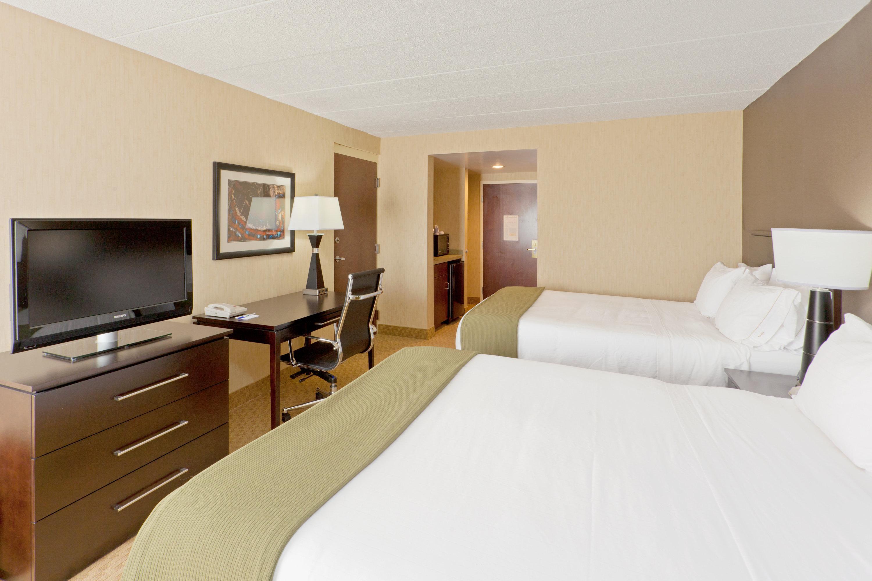 Holiday Inn Express Hotel & Suites Dover By Ihg Exterior photo