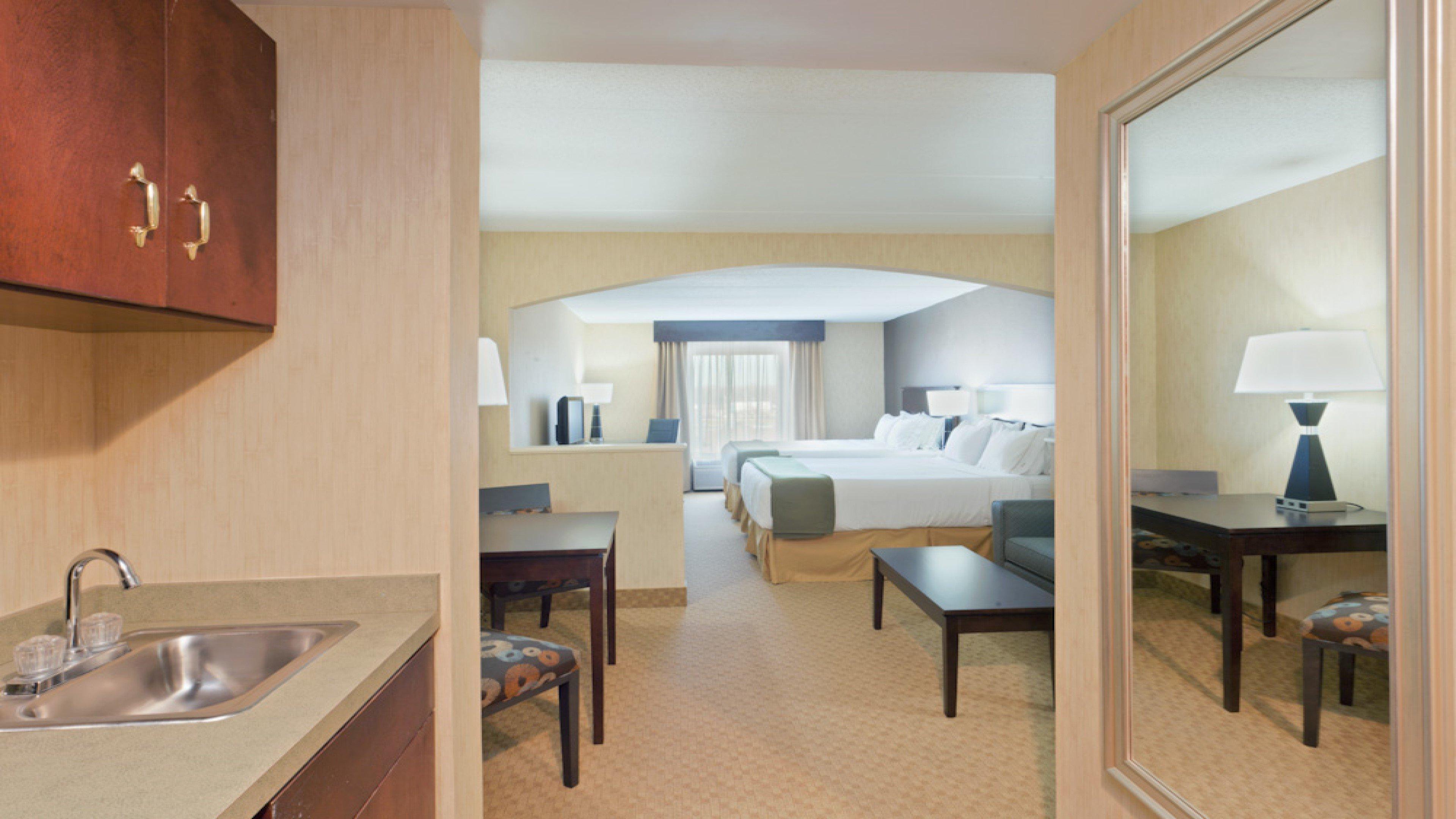 Holiday Inn Express Hotel & Suites Dover By Ihg Exterior photo
