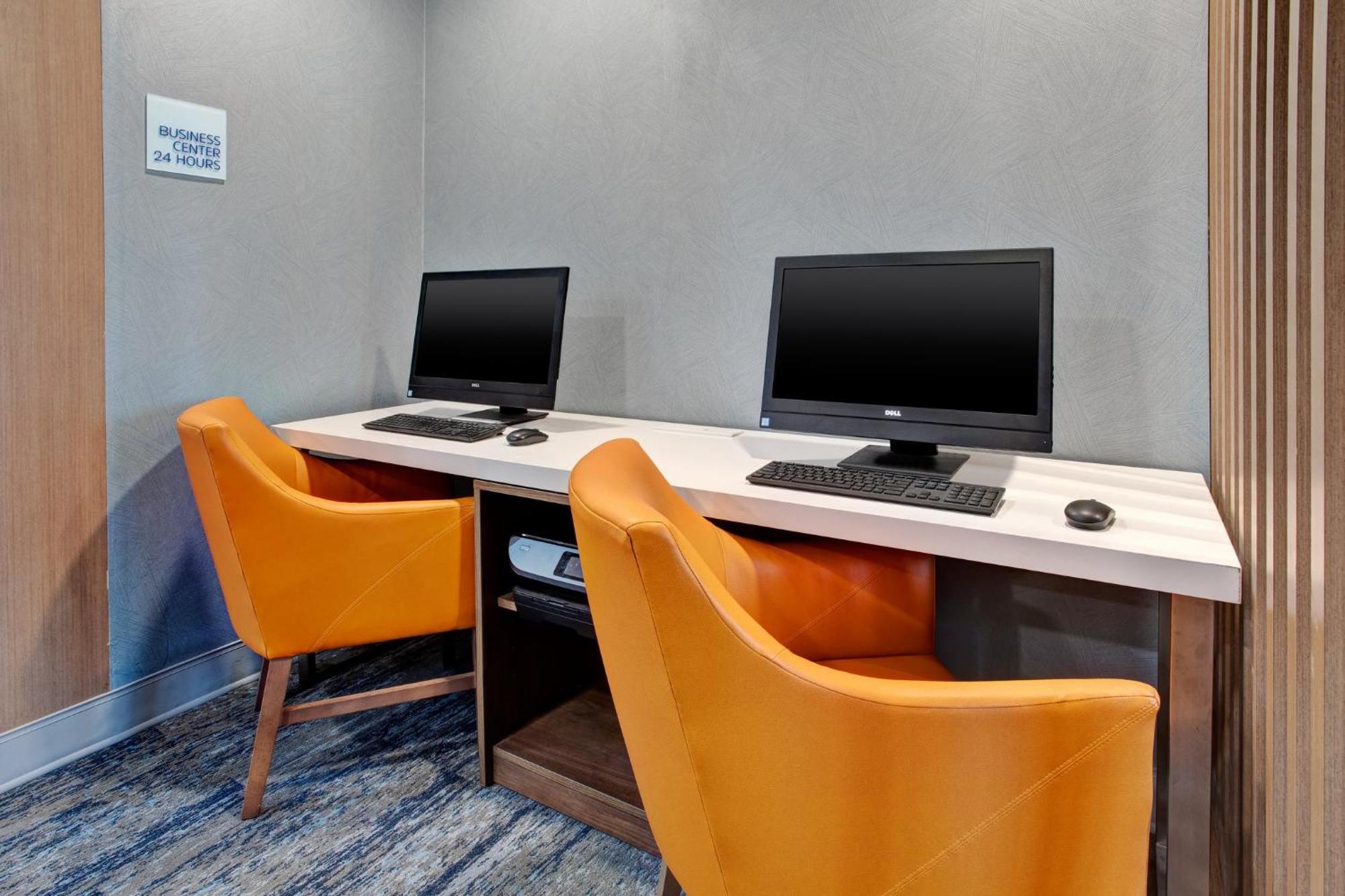 Holiday Inn Express Hotel & Suites Dover By Ihg Exterior photo